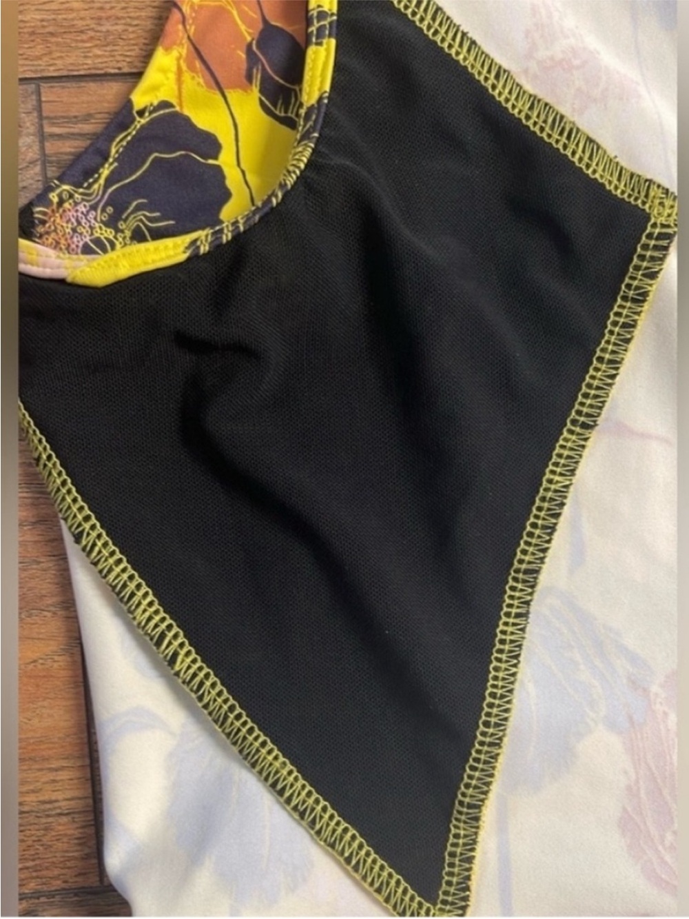 Title Nine Freelance Dress
Yellow Anemone Floral
Athletic Mini
Stretch Size S - Picture 5 of 10